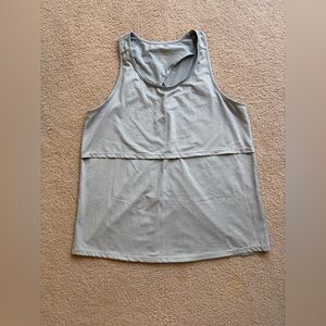 Kindred Bravely Size Medium Keyhole Back Nursing Tank